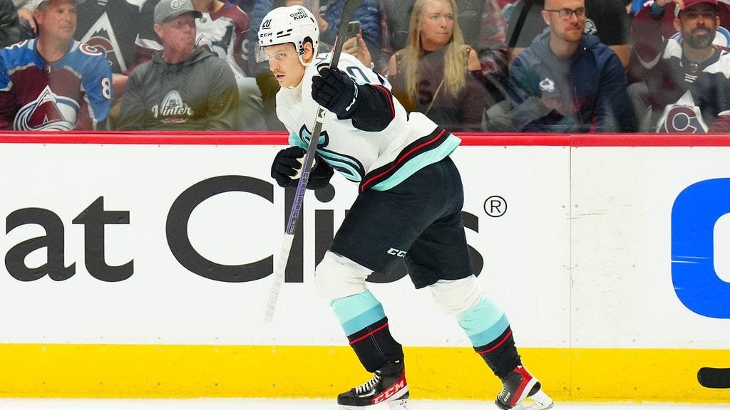 Eeli Tolvanen teki Seattle Krakenin seurahistorian ensimmäisen pudotuspelimaalin.