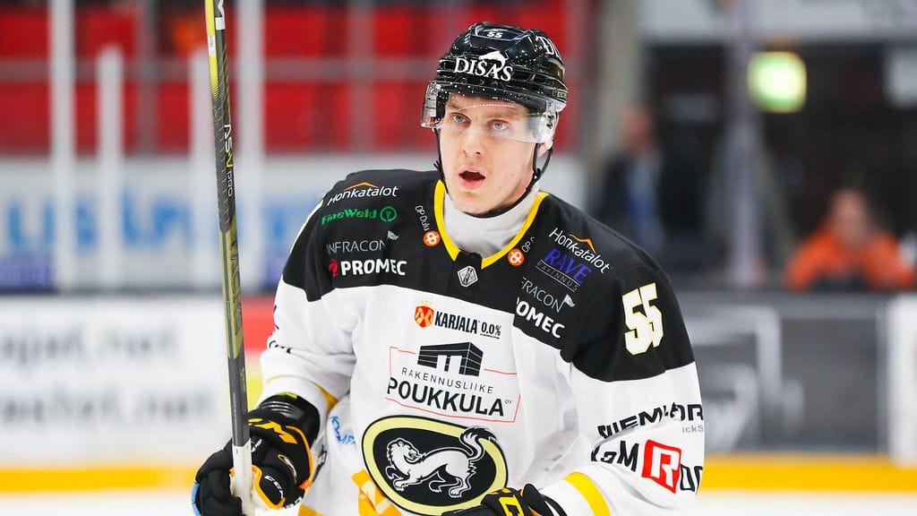 Atte Ohtamaa jatkaa Kärpissä.