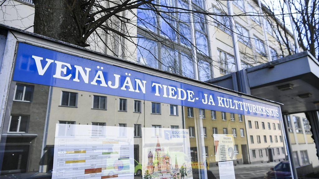 Suomi on alkanut takavarikoida Venäjän omaisuutta. Yksi kohteista on Venäjän valtion omistaman Venäjän tiede- ja kulttuurikeskuksen tontti Helsingissä.