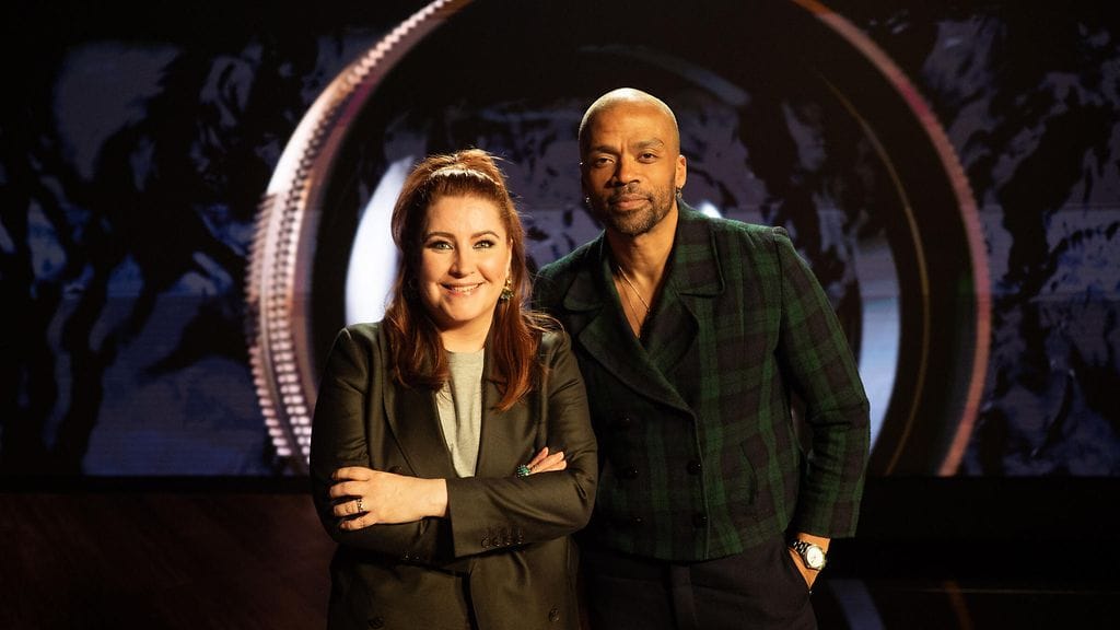 Jani Toivola vieraana Studio Pääskysaaressa.