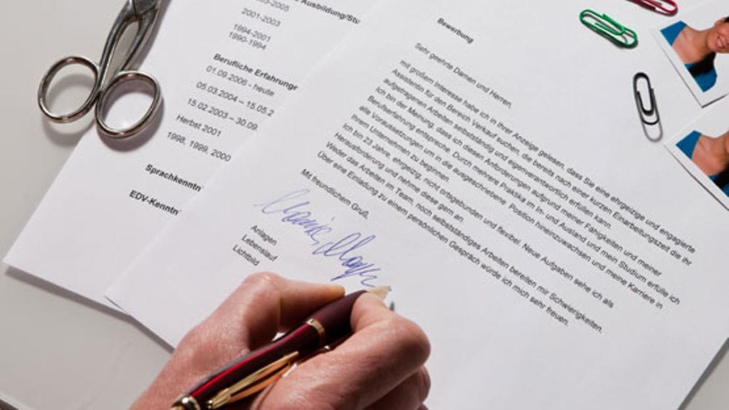 Työhakemuksessa ei kannata olla liian omaperäinen. Kuvituskuva.