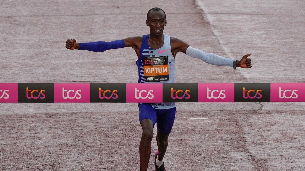Kelvin Kiptum juoksi maratonin kaikkien aikojen toisiksi kovimman ajan.