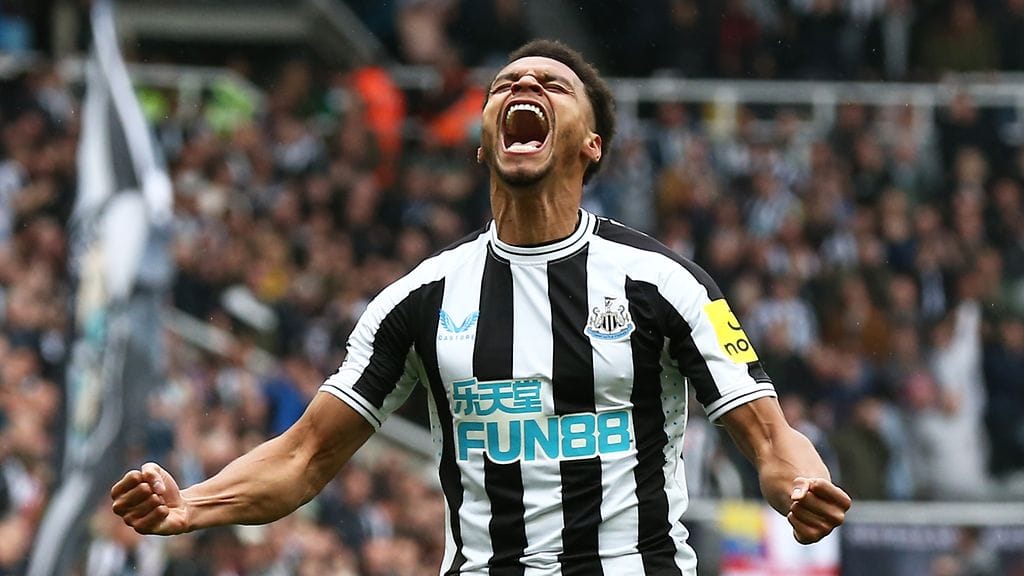 Jacob Murphy iski kaksi maalia Tottenhamin verkkoon jo ennen kuin 10 minuuttia oli täynnä.