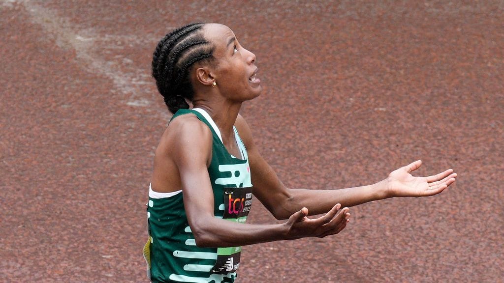 Sifan Hassan paineli uransa ensimmäisessä maratonissa kova najan 2.18,33.