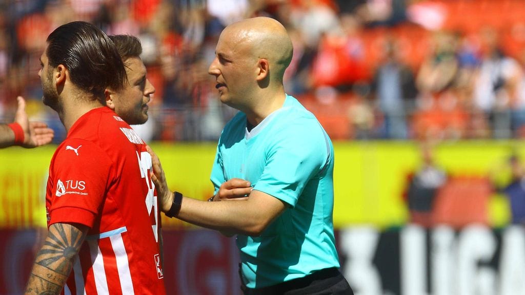 Nicolas Winter sai oluesta naamaansa.