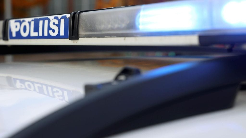 Akaan Toijalassa henkilöauto suistui tieltä aamulla, mikä johti noin 20-vuotiaan kuolemaan.