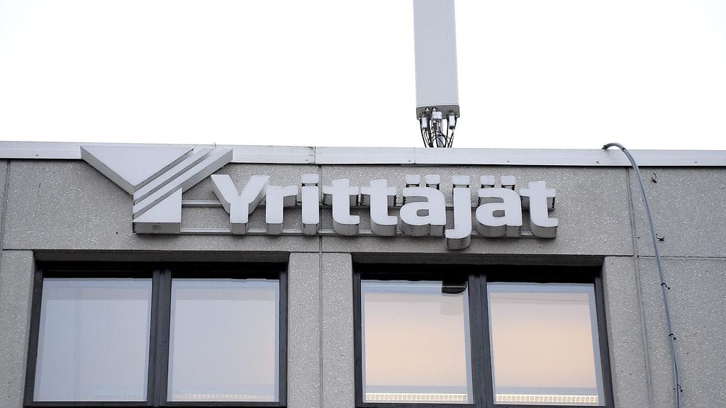 Suomen Yrittäjät toivoo paikallisen sopimisen vapauttamista pienyritysten osalta.