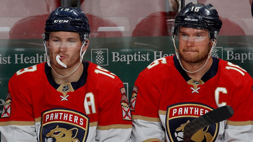 Matthew Tkachuk ja Aleksander Barkov häkeltyivät itsekin Florida Panthersin huimasta tempusta.