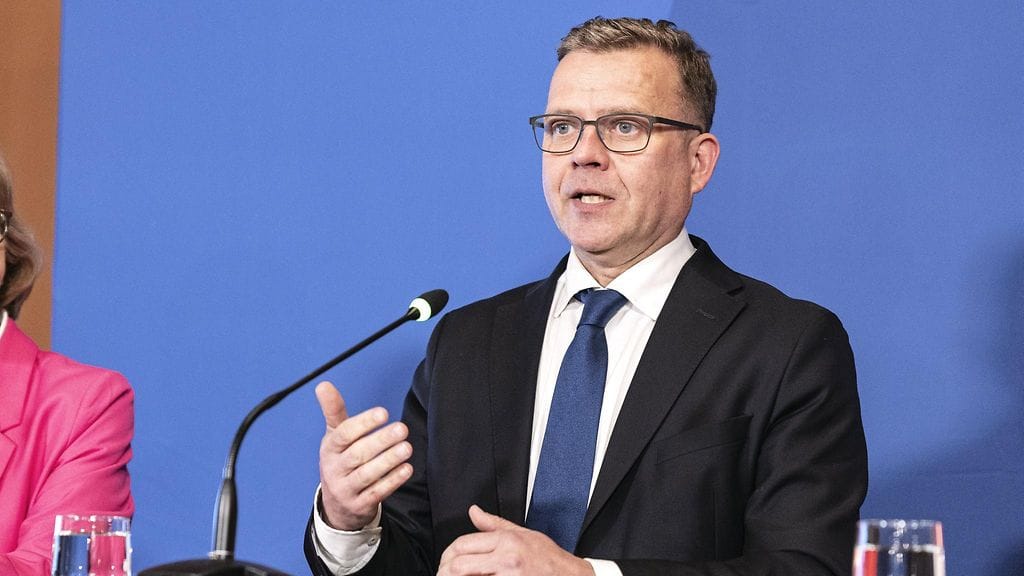 Petteri Orpo kommentoi linjausta siitä, ettei hallitusneuvotteluissa nähdä lobbareita.