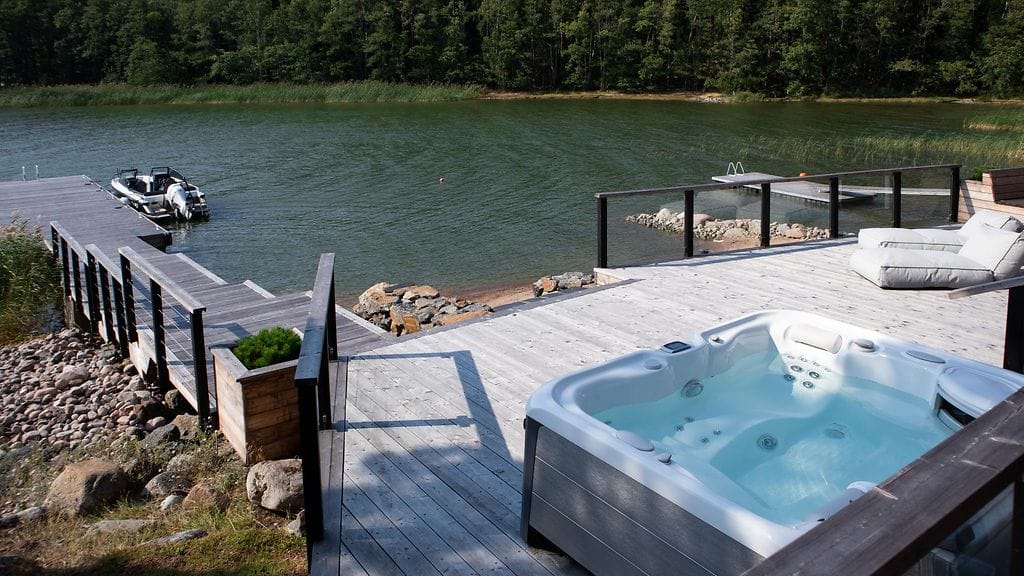 Suomen_kaunein_koti_kesamokit_S11_EPS04_Naantali_007