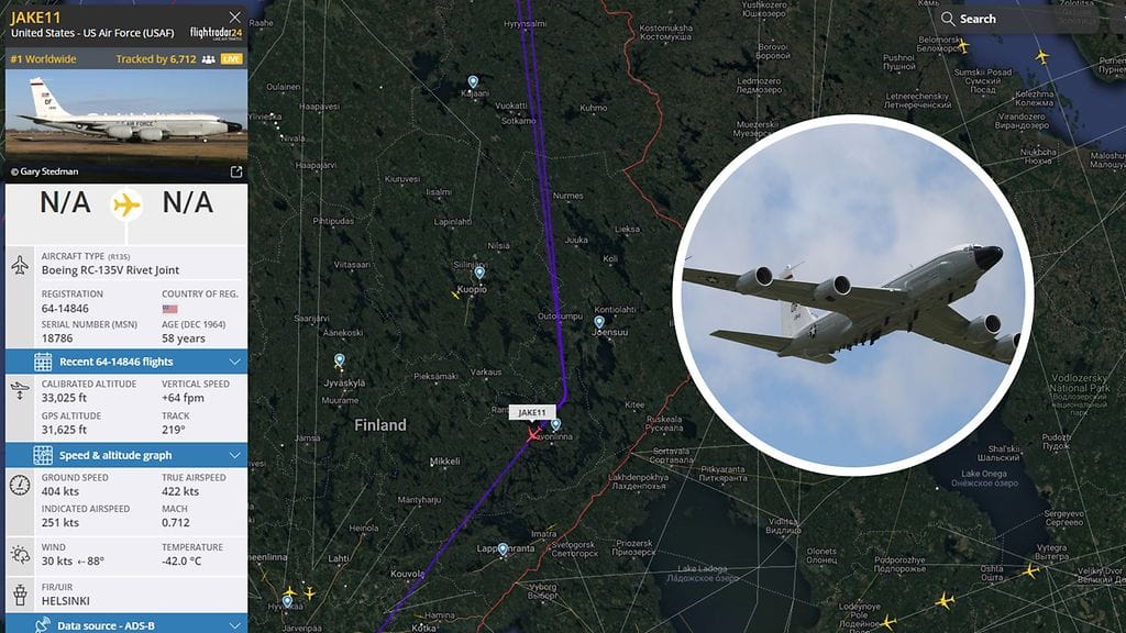 Flightradar24-sivuston mukaan JAKE11-tunnuksella lentävä kone tuli Suomeen Suomenlahden yli Baltiasta.