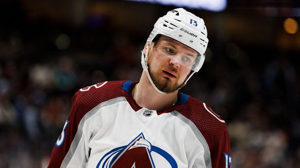 Valeri Nitshushkin jäi sivuun kesken Colorado Avalanchen pudotuspelisarjan.