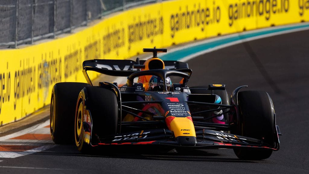 Max Verstappen oli perjantain toisten harjoitusten nopein Miamissa.