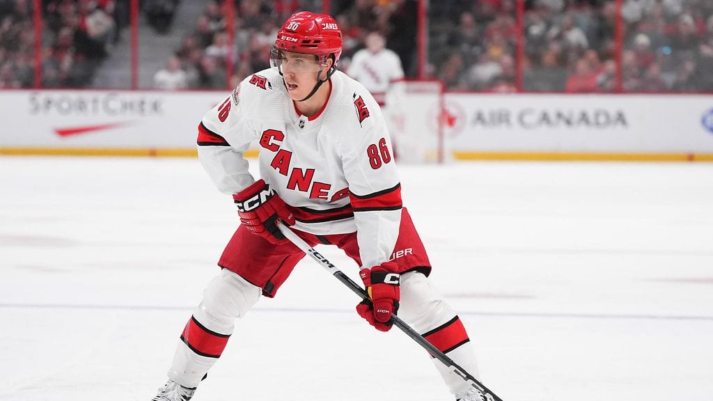 Teuvo Teräväinen on yhä sivussa Carolina Hurricanesin vahvuudesta.