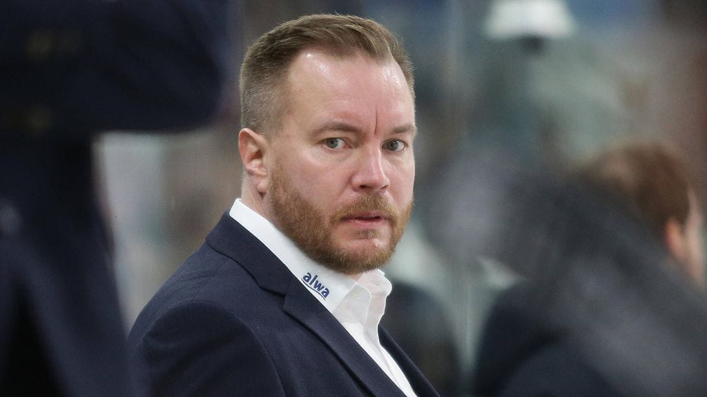 Pekka Kangasalusta siirtyy Red Bull Münchenin apuvalmentajaksi.