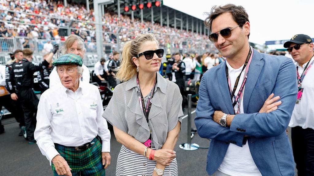 F1-legenda Jackie Stewart pääsi loppujen lopuksi hakemaan Roger Federerin Sky Sportsin haastatteluun.