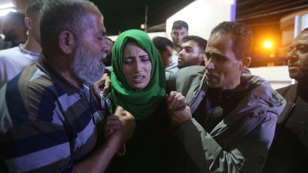 Kuva Gazasta tiistaina tehtyjen iskujen jälkeen.