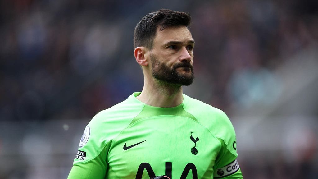 Lloris on edustanut Tottenhamia Valioliigassa yli 10 vuoden ajan.