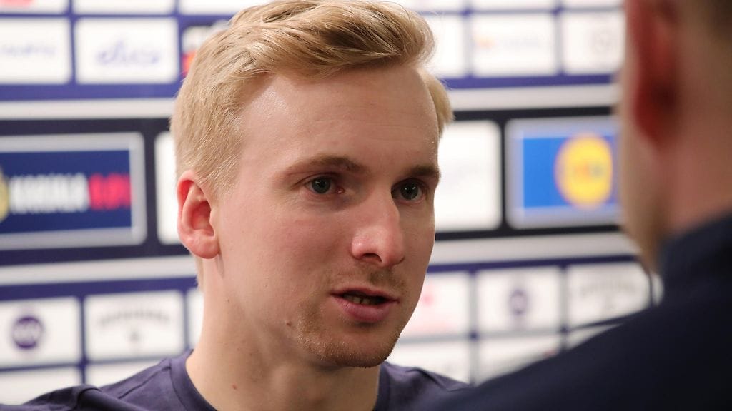 Sakari Manninen siirtyy Sveitsin liigan Geneve-Servetteen.