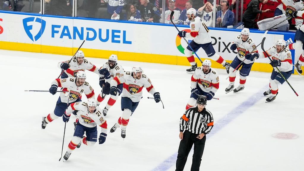 Florida Panthers eteni jääkiekon NHL:n konferenssifinaaleihin.