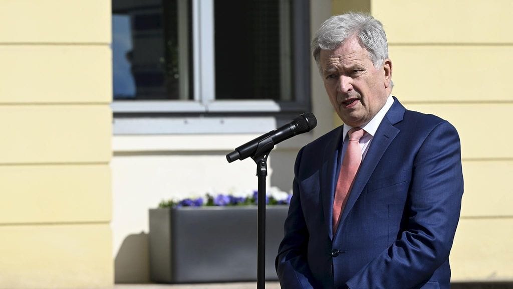 Suomea Islannin kaksipäiväisessä kokouksessa edustaa presidentti Sauli Niinistö.