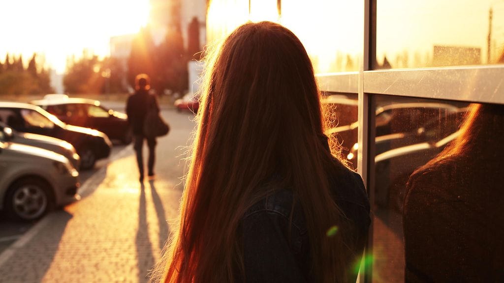 pariskunta eri teille