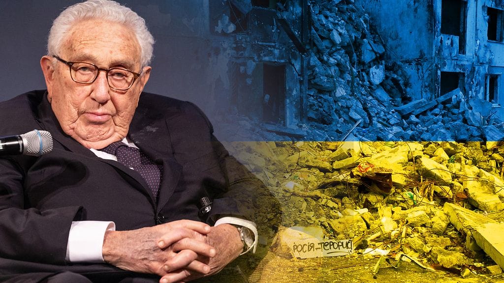 Kissinger oli mukana neuvottelemassa muun muassa SALT I ja SALT II -sopimuksia, joissa sovittiin strategisten ydinaseiden vähentämisestä USA:n ja Neuvostoliiton kesken.