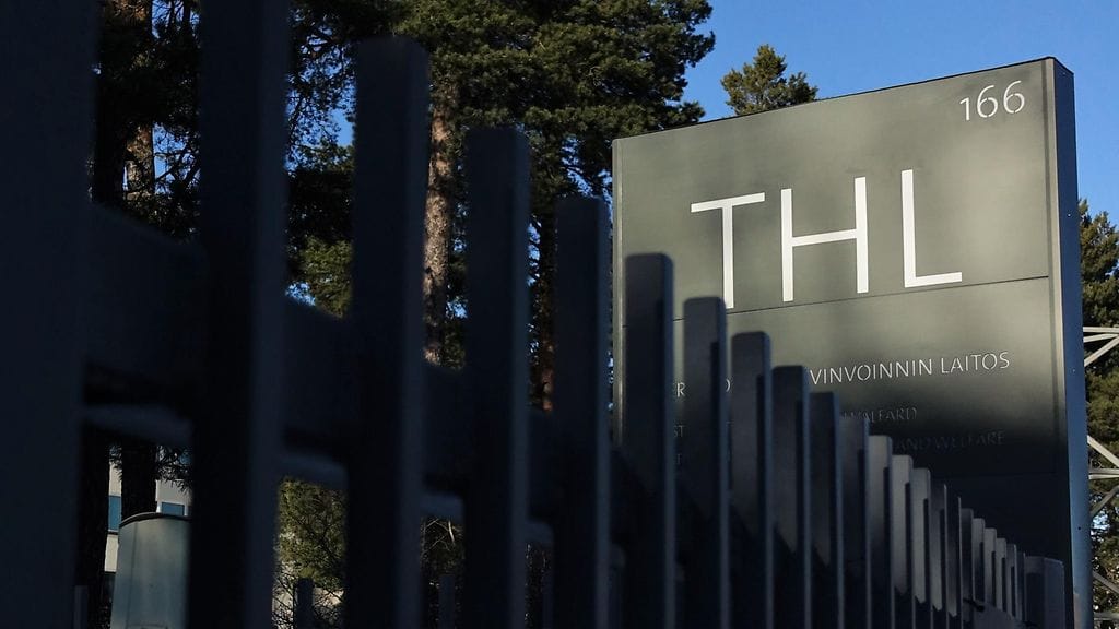 Aiemmin THL:n pääjohtajan kelpoisuusvaatimuksia ovat olleet ylempi korkeakoulututkinto, tehtävän edellyttämä monipuolinen kokemus, käytännössä osoitettu johtamistaito ja johtamiskokemus sekä tohtorin tutkinto.