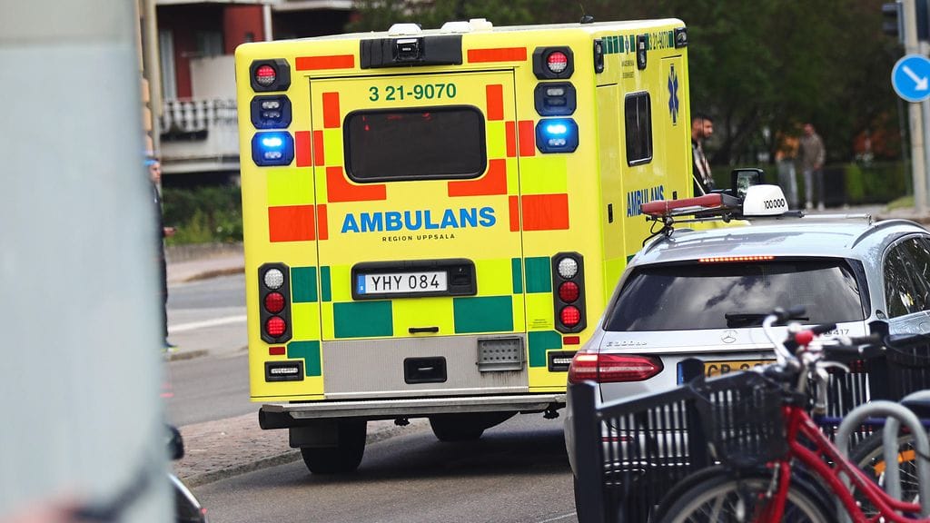 Koulun katolta Svedalassa pudonnut tyttö kuoli myöhemmin vammoihinsa. Kuvituskuva.