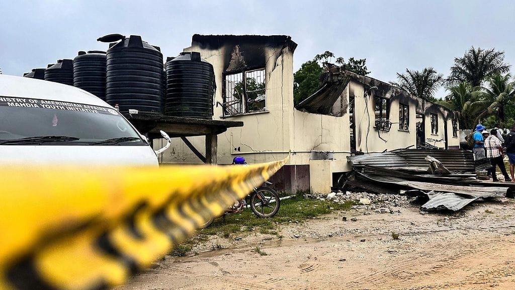 Palokunnan mukaan 14 nuorta oli kuollut tapahtumapaikalle, minkä lisäksi viisi oli kuollut myöhemmin sairaalassa.