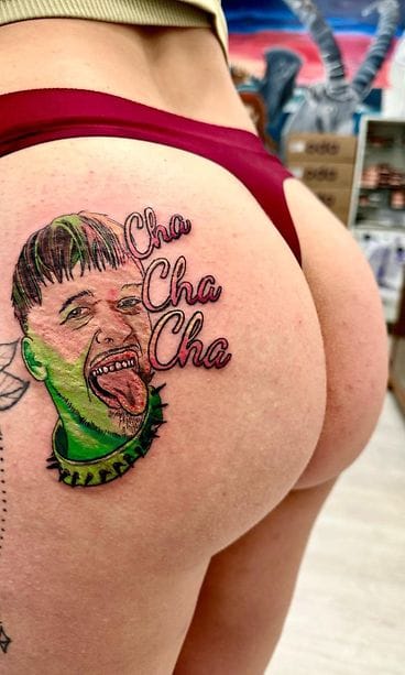 Käärijä-tatuointi