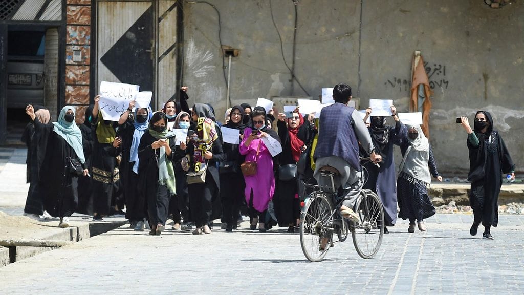 LK, afganistan naiset