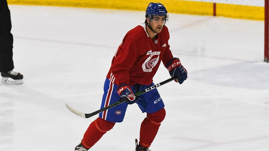 Josh Brook hänet varanneen Montreal Canadiensin kehitysleirillä vuonna 2017.