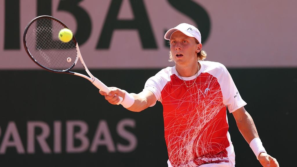 Ruusuvuoren tie nousi pystyyn kaksinpelissä.