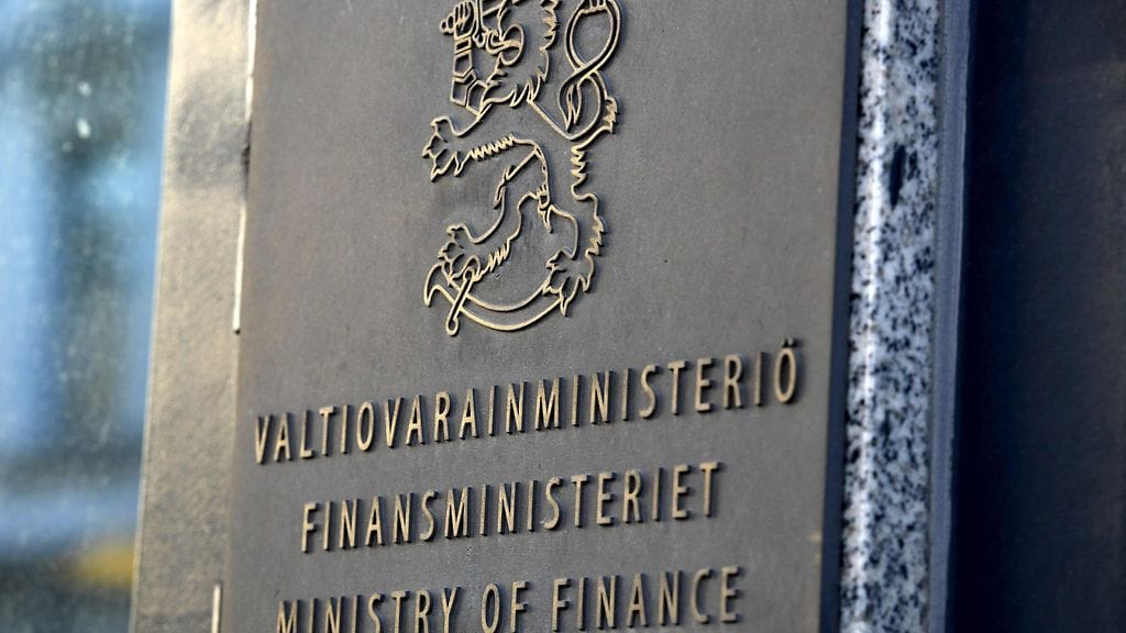 Valtiovarainimisteriön ennusteen mukaan julkinen talous on lähivuosina vielä alijäämäinen. Kuvituskuva.