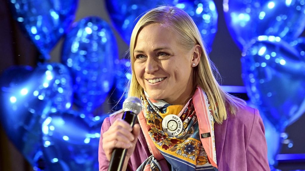 Kansanedustaja Elina Valtonen (kok.) kokoomuksen vaaliristeilyllä tammikuussa.