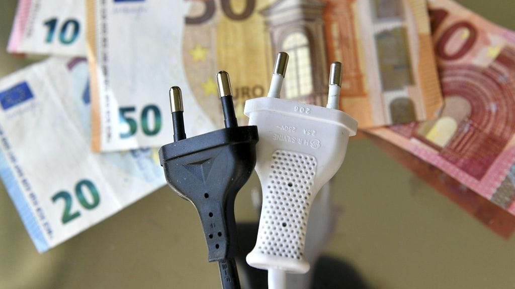 Kalliisiin määräaikaisiin sähkösopimuksiin puuttumiseen ei ole yksinkertaisia keinoja.