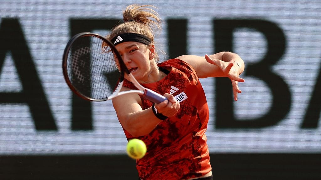 Muchova pelaa Ranskan avointen finaalissa.