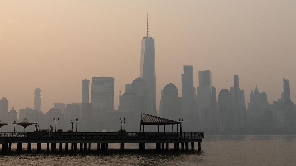 Meren pinnan nousu ja maaperän vajoaminen ovat huono yhdistelmä New Yorkille.