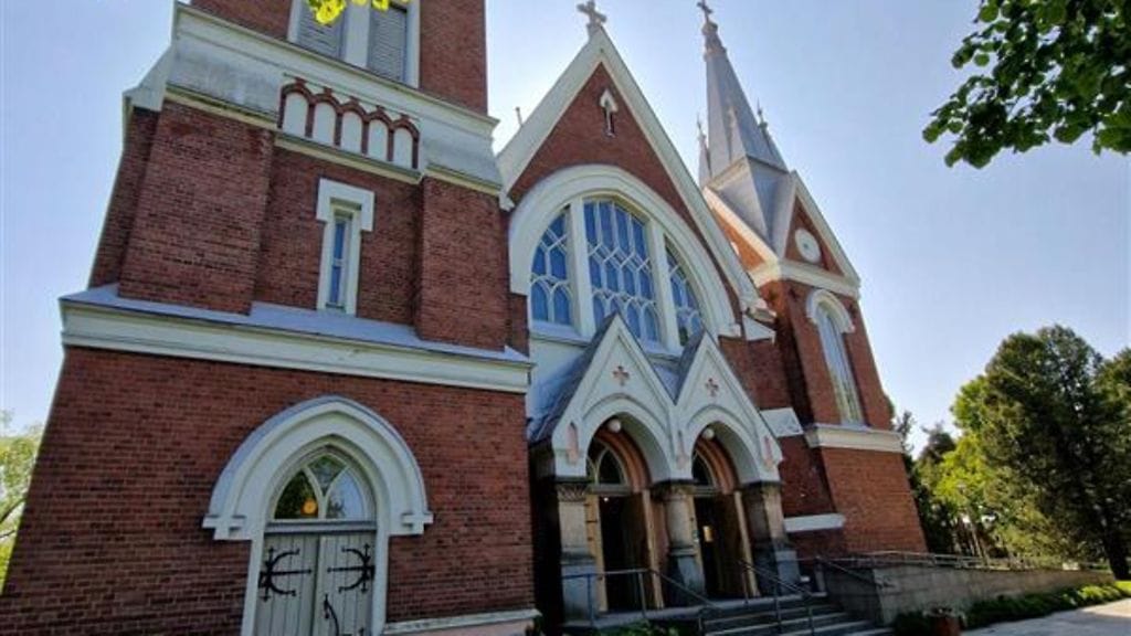 Suruhartaus Joensuun kirkossa 10.6.2023