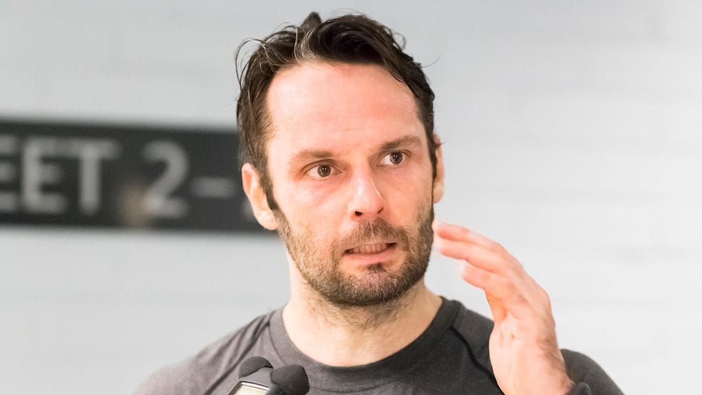 Niklas Bäckström on Columbus Blue Jacketsin uusi maalivahtivalmentaja.