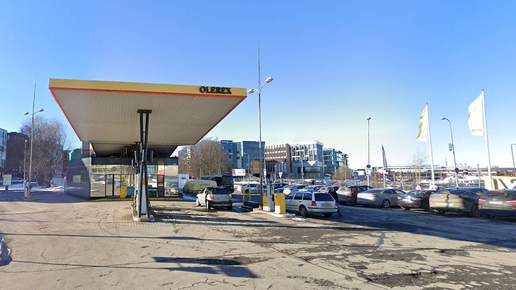 Olerexin huoltamo Tallinnan sataman liepeillä. Kuva: Google Maps.