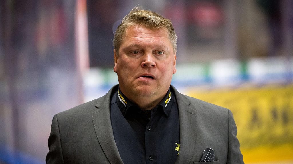 Pekka Virta valmensi vielä Lukon kultakevään 2021 jälkeen muun muassa SaiPaa, mutta vähitellen jaksaminen alkoi loppua.