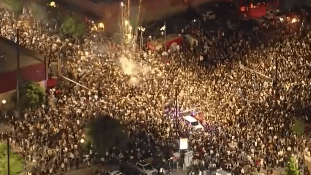 Denver sekosi NBA-mestaruudesta – kaupungin kadut täyttyivät juhlivista faneista