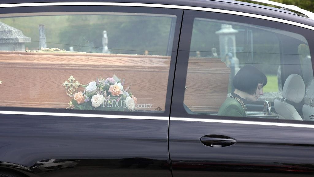 Kuolleeksi julistettu nainen kiidätettiin takaisin sairaalaan. Kuvituskuva.