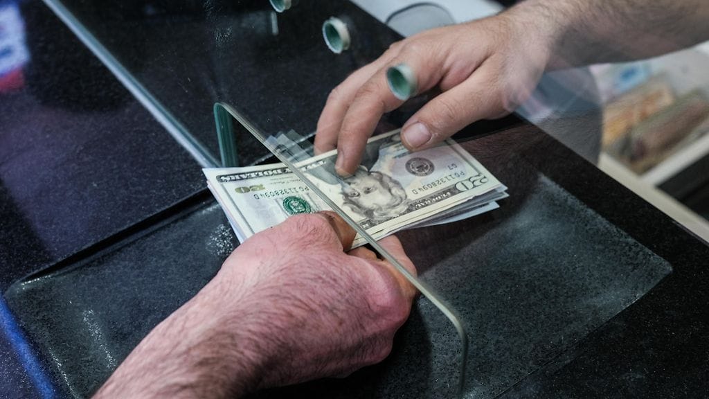 Inflaation sitkeys voi merkitä, että Yhdysvaltojen keskuspankki Fed jää vielä tarkkailemaan ennen päätöksiä ohjauskoron laskuista.