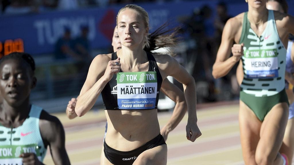 Eveliina Määttänen juoksi Paavo Nurmen kisoissa oman 800 metrin ennätyksensä 1.59,96.