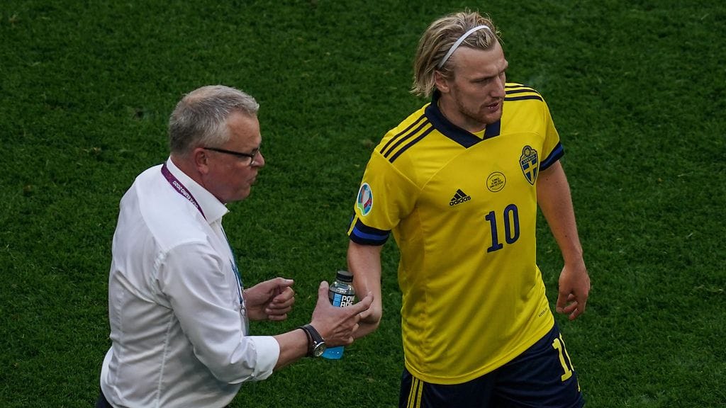 Emil Forsberg pelaa EM-karsintaottelussa vaimonsa mahdollisesta synnytyksestä huolimatta.