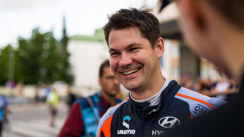 Teemu Suninen ajaa Viron ja Suomen rallissa Hyundain Rally1-autoa.