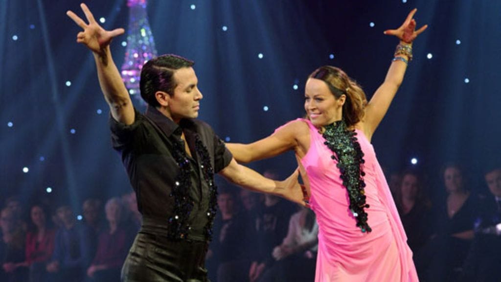 Antonio Floresin vuosi on ollut vauhdikas. Kuvassa Antonio Tanssii tähtien kanssa -kisassa parinsa Disa Kortelaisen kanssa.